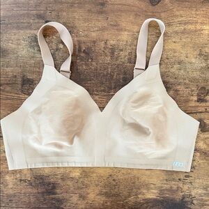 Lilyette in motion Tan Seamless Bra